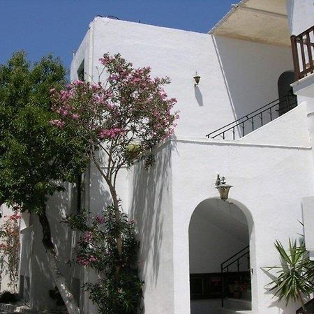 Avra Pension Naxos City Экстерьер фото